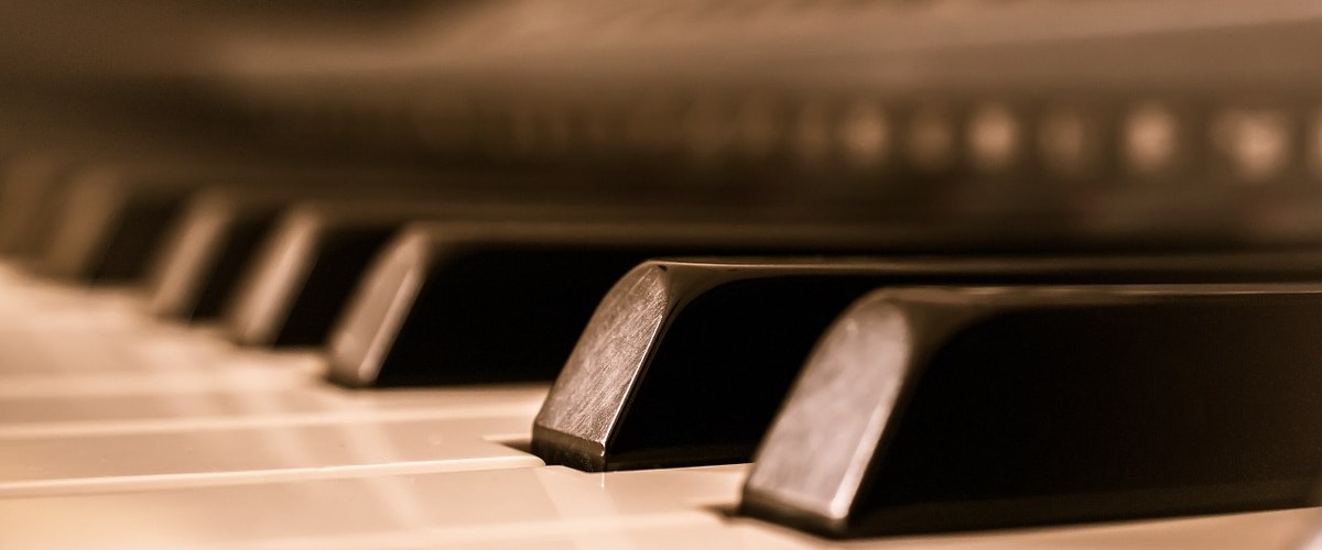 easy piano tutorials